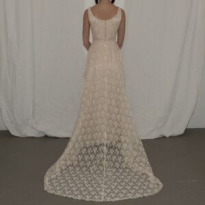 Vintage 70s lace dress with train cream light pink size XS union tags